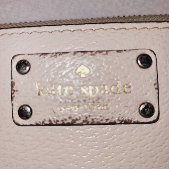 Kate Spade white leather fold over zipper wallet wristlet - Picture 2 of 9